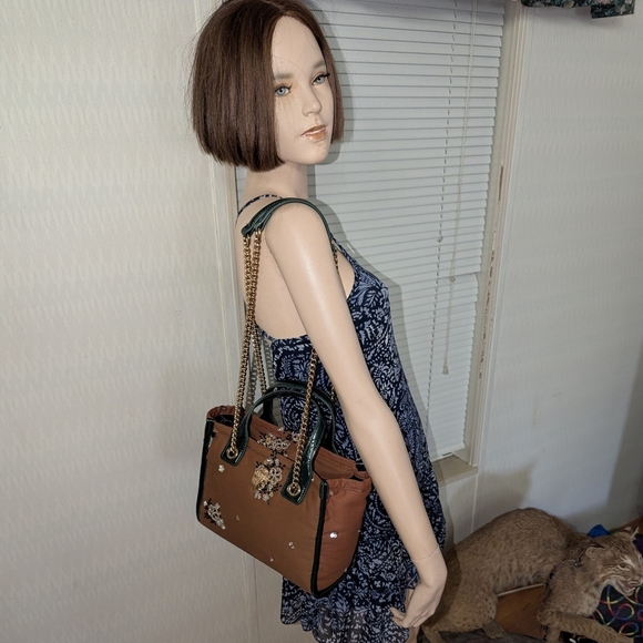 Kurt Geiger NWT Brown and Green Tote - Picture 11 of 11